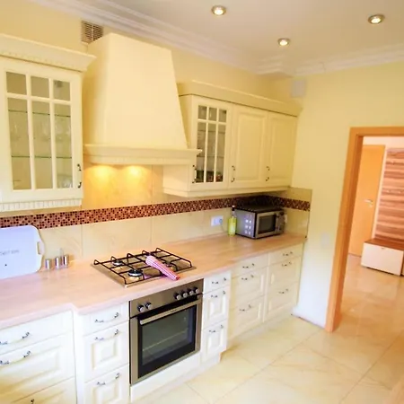 V&v Lloret-villa Christine, Lujosa 17 Personas Villa